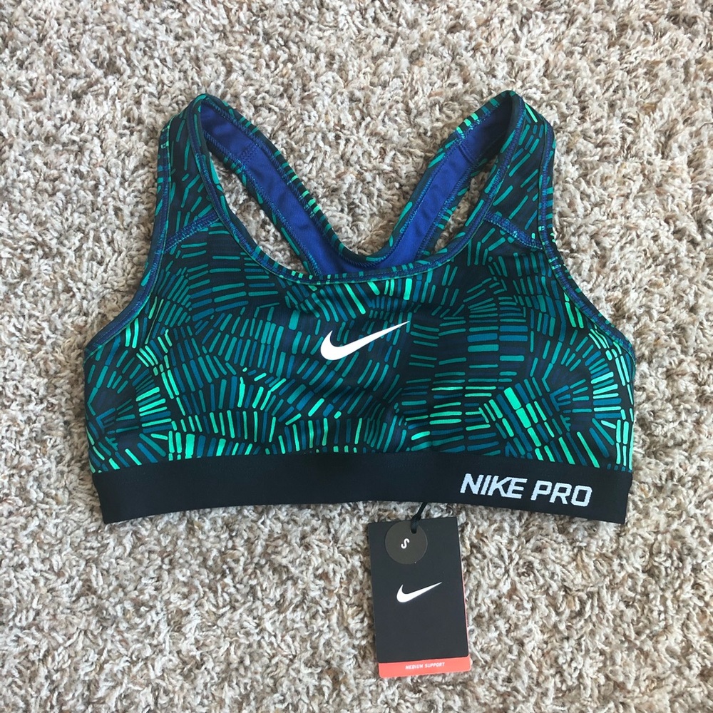 NWT Nike Pro Sports Bra - padded
